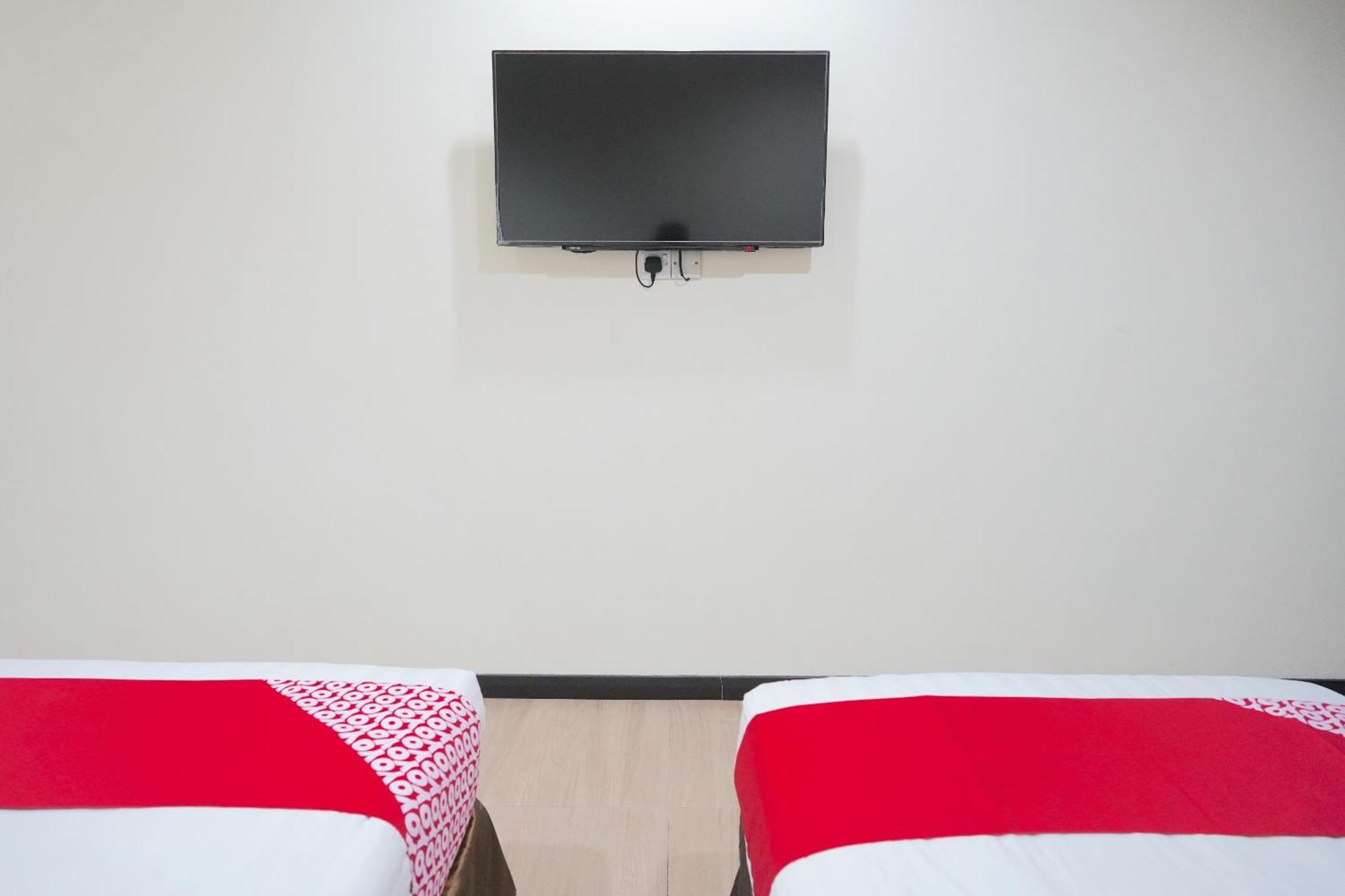 Super Oyo 89544 Utama Inn Bintulu Extérieur photo